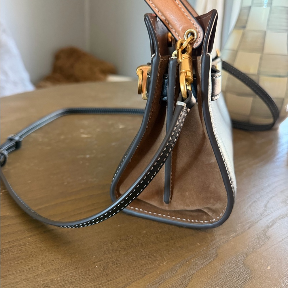 Tory Burch Lee Radziwill - Picture 8 of 8